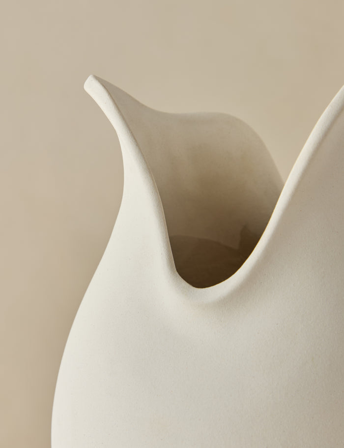 #color::ivory