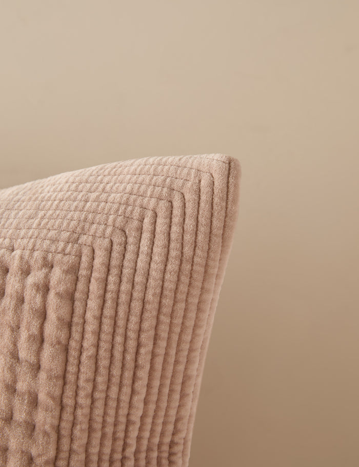 #color::blush #size::standard size::king #size::euro