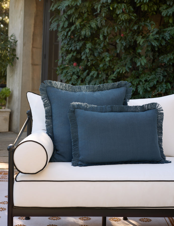 #color::cobalt #style::lumbar #style::square #fill-type::polyester
