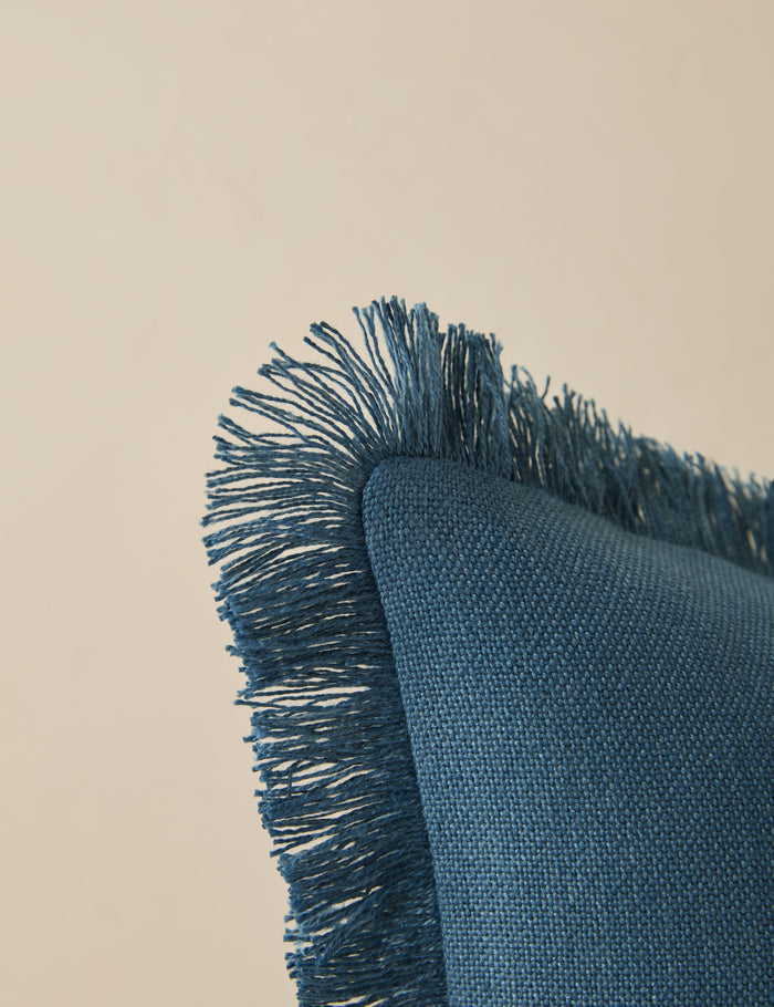#color::cobalt #style::square #style::lumbar #fill-type::polyester
