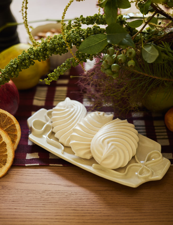 #color::cream