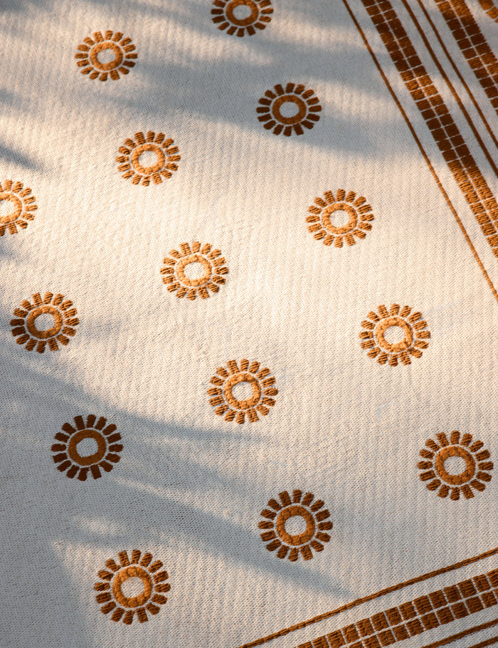 #color::ivory-and-sienna #size::2-6--x-8--runner #size::3--x-5- #size::4--x-6- #size::5--x-8- #size::6--x-9- #size::8--x-10- #size::9--x-12- #size::9-6--x-13-6-