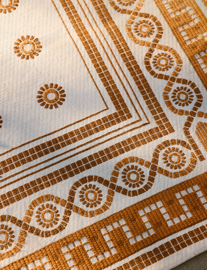#color::ivory-and-sienna #size::2-6--x-8--runner #size::3--x-5- #size::4--x-6- #size::5--x-8- #size::6--x-9- #size::8--x-10- #size::9--x-12- #size::9-6--x-13-6-
