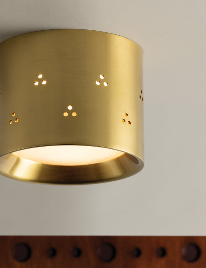 #color::antique-brass #size::4.5-dia