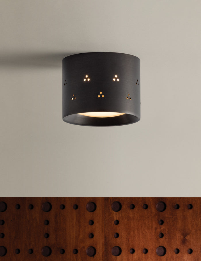 #color::bronze #size::4.5-dia