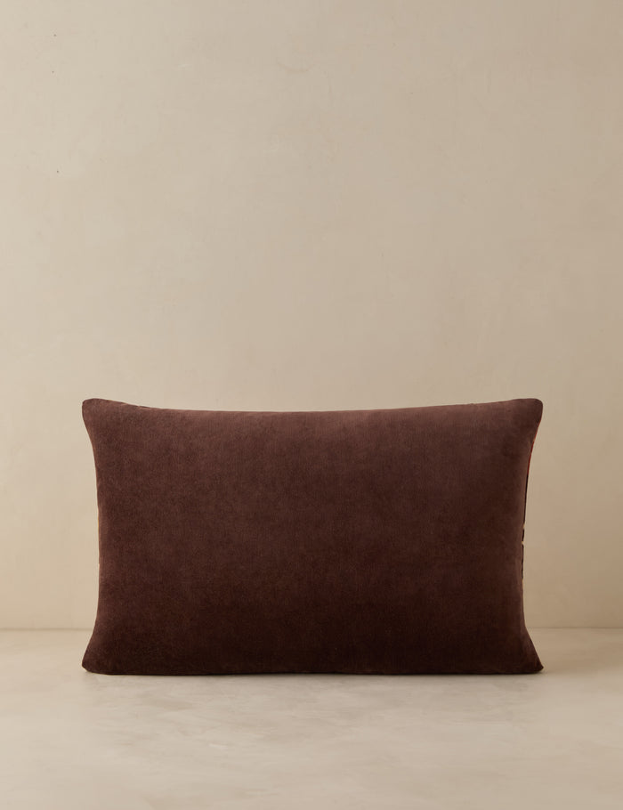 #color::autumn #style::lumbar #fill type::with-insert