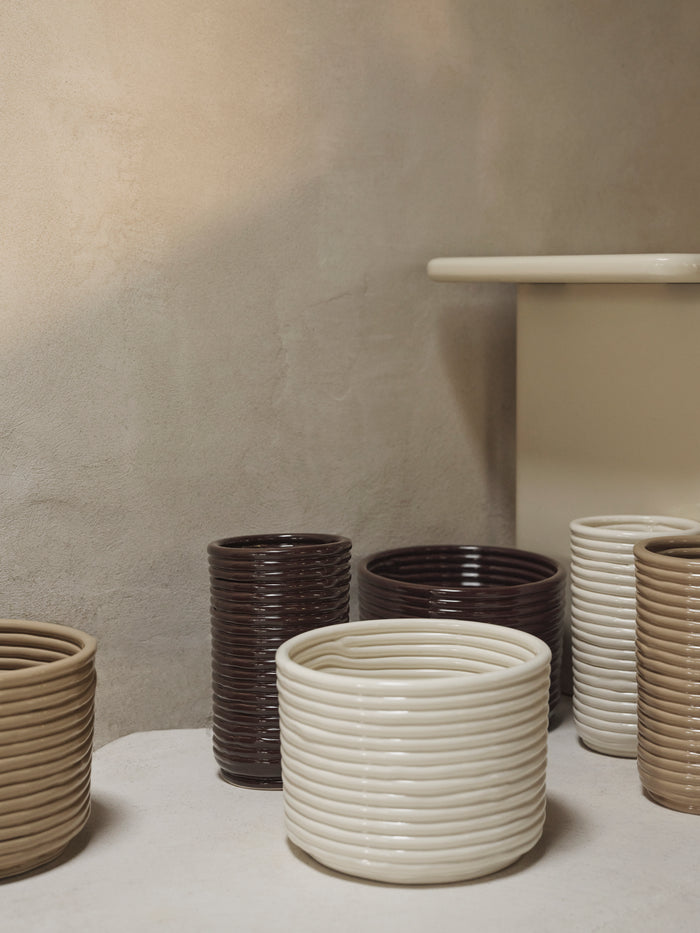 #color::off-white #color::cashmere #color::brown