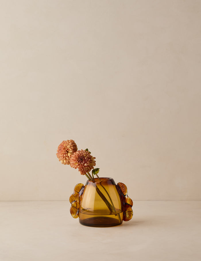 #color::amber