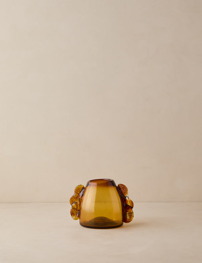 #color::amber