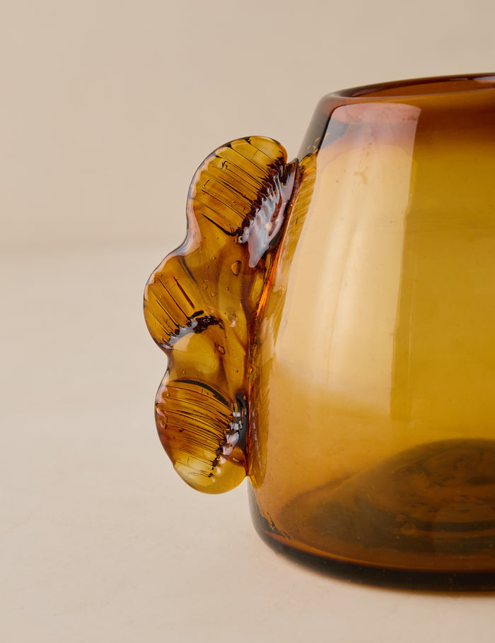 #color::amber