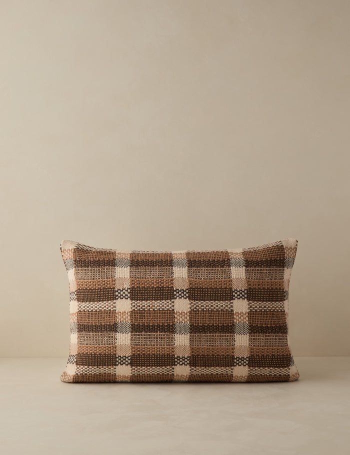 #color::mocha #style::lumbar