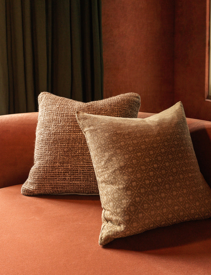 #color::macchiato #style::square