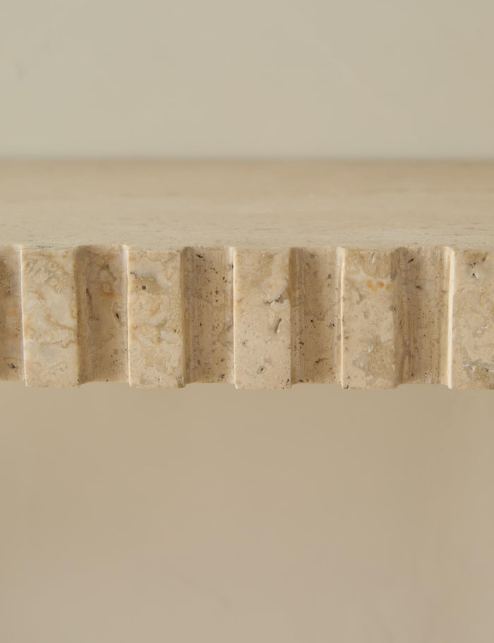 #color::travertine #size::medium
