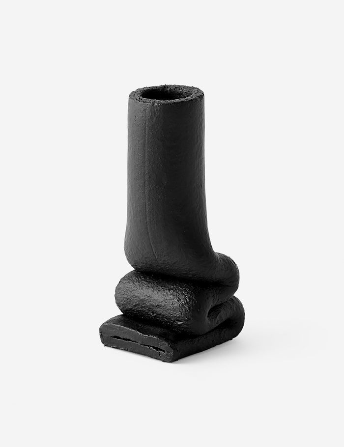 #color::black #size::small