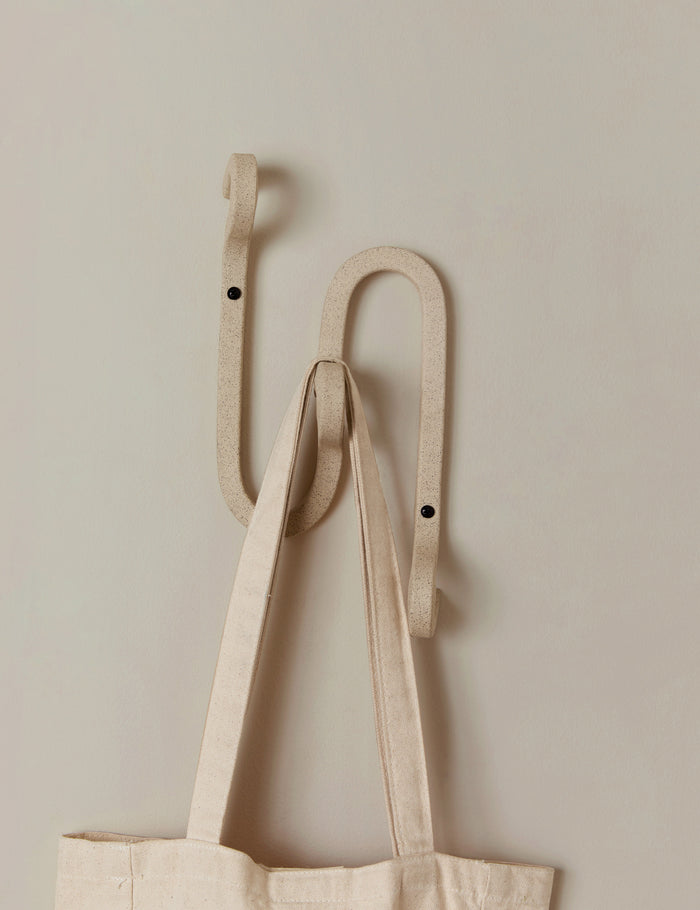 #color::sand #style::narrow