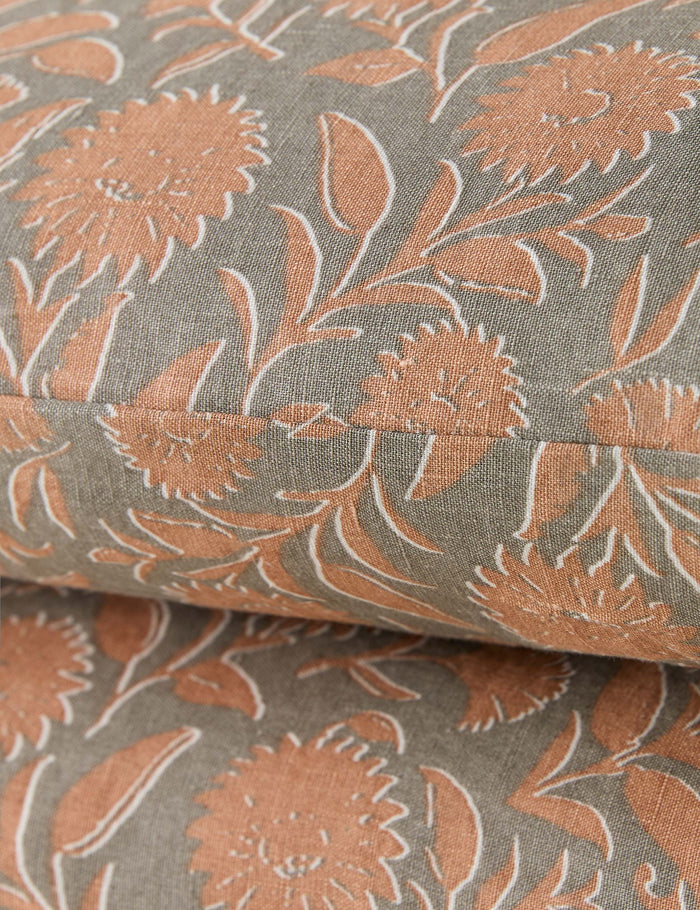 #color::blush-and-jade #size::standard #size::king