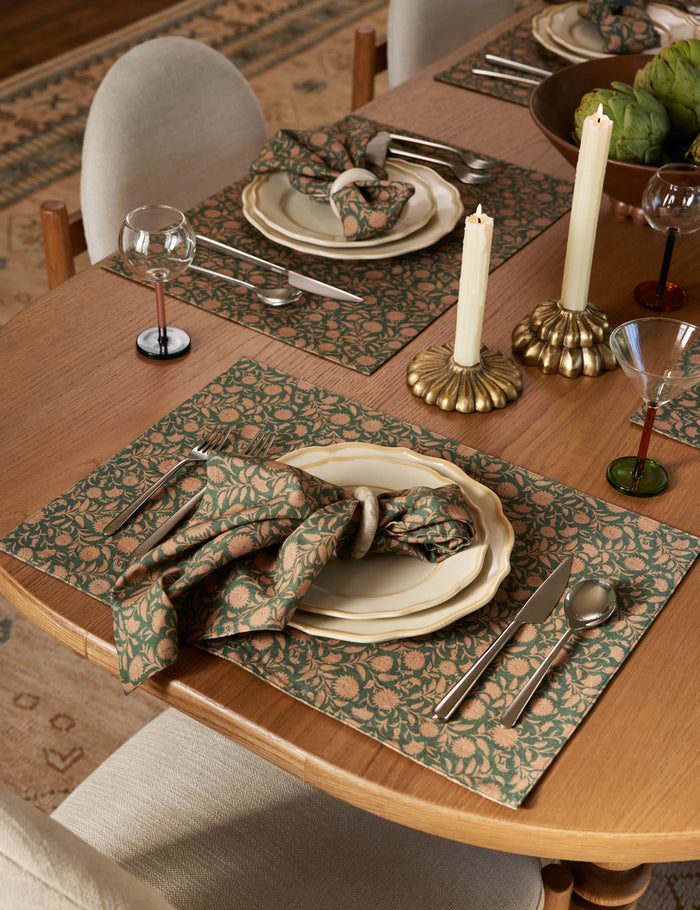 #color::clover-and-flamingo #style::placemat--set-of-4