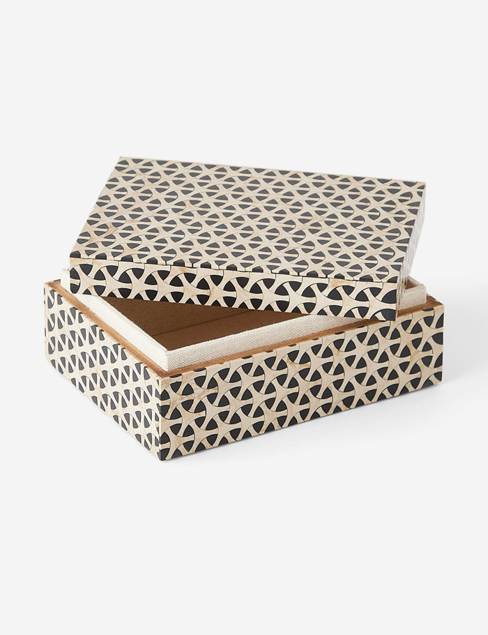 #size::small | Gerzon geometric design resin decorative box with top opened.
