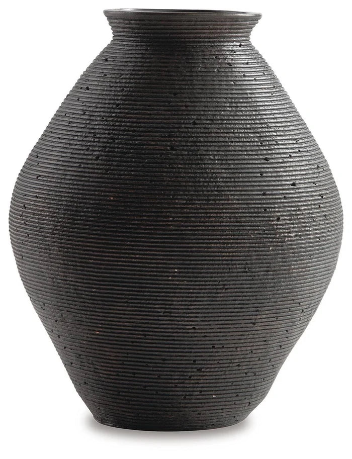 Hannela Vase