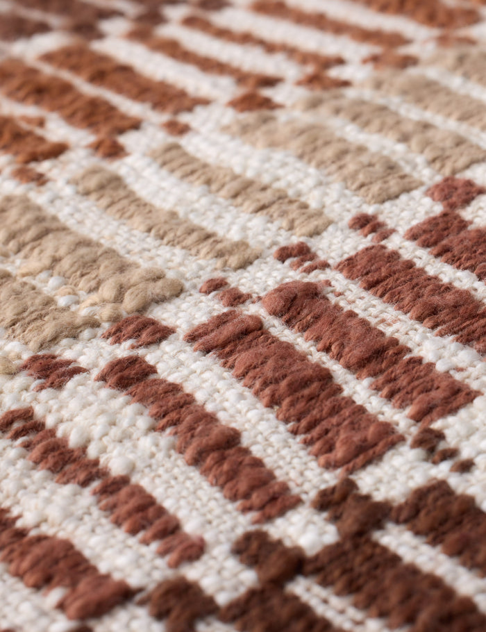 #color::orange-and-multi #style::square #fill type::down #fill type::polyester