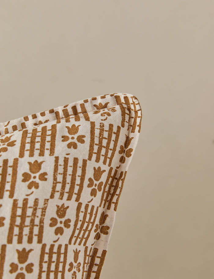 #color::marigold #size::euro