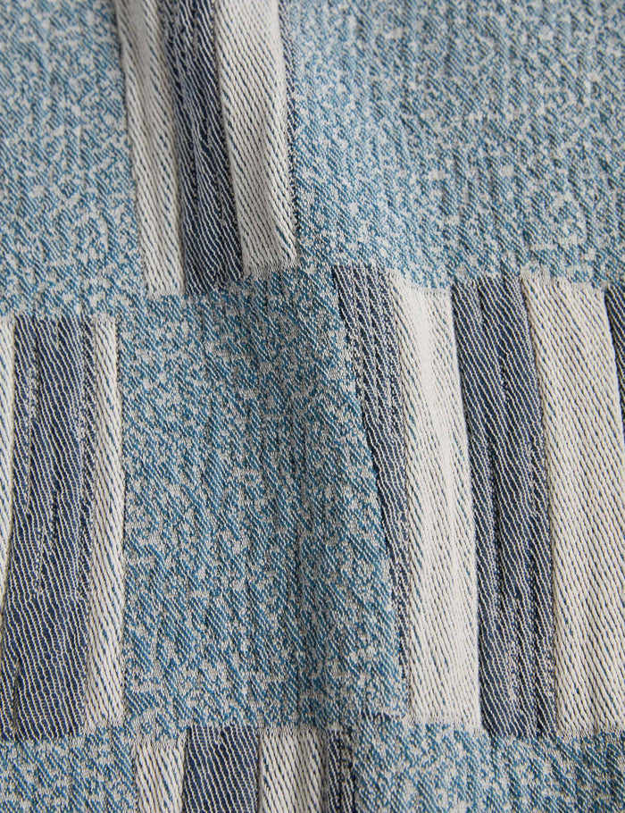 #color::chambray #size::full-queen #size::king-cal-king