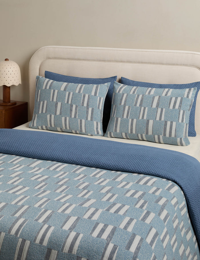 #color::chambray #size::standard #size::king