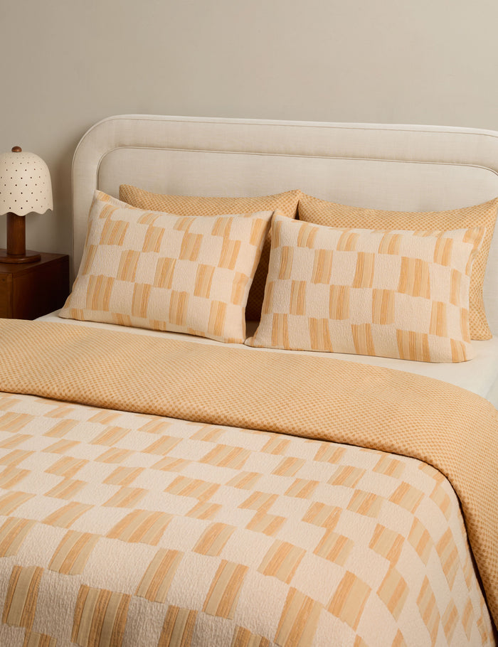 #color::peach #size::standard #size::king