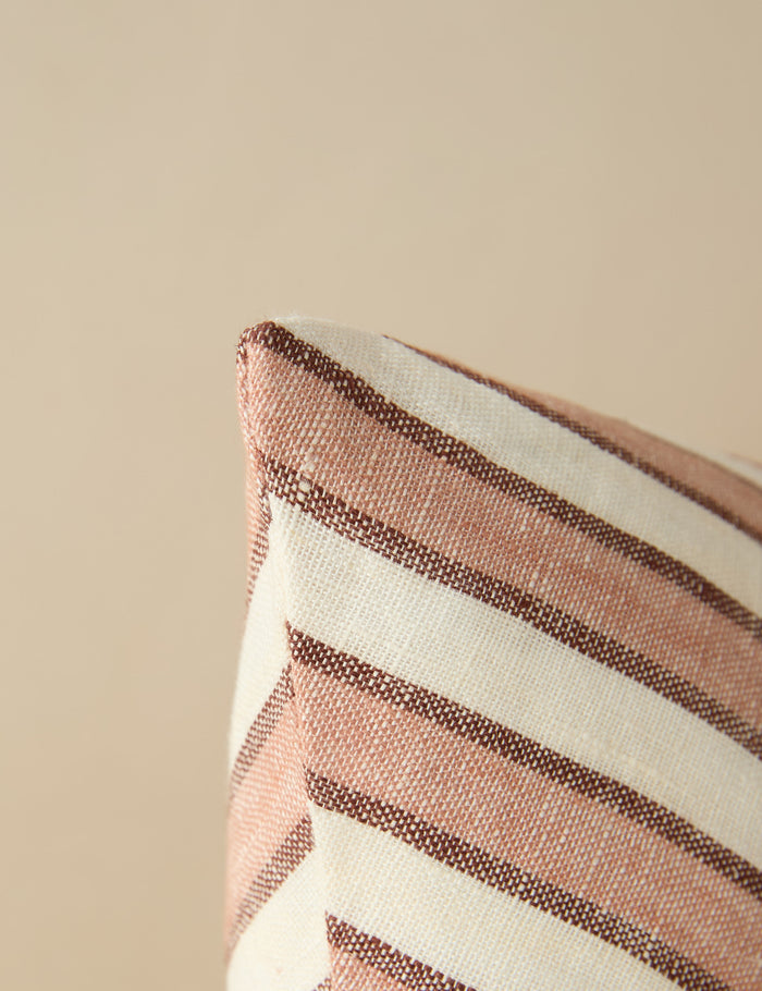 #color::flamingo #style::lumbar
