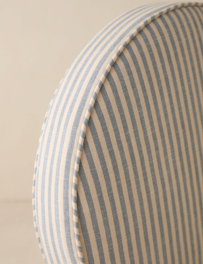 #color::blue #style::disc