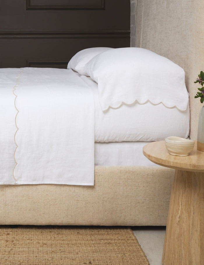 #color::white-and-flax #size::standard #size::king