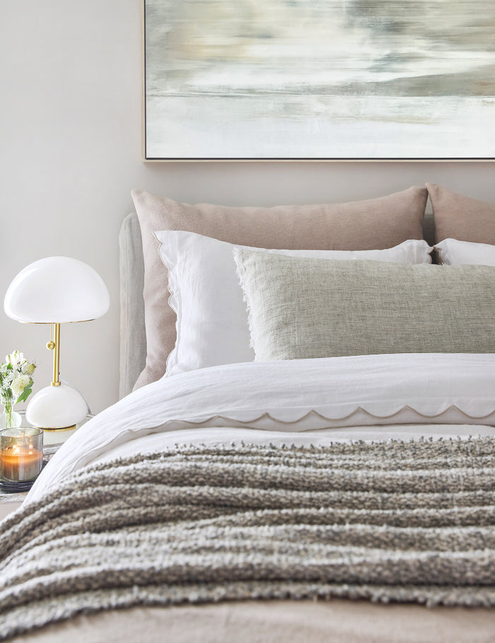 #color::white-and-flax #size::standard #size::king