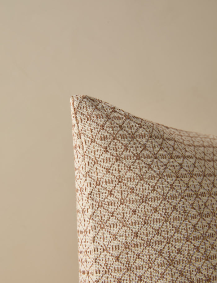 #color::ivory #style::square