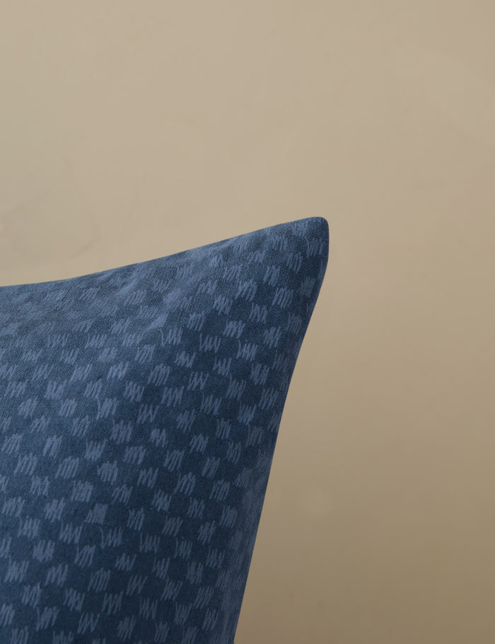 #color::azure #size::standard #size::king #size::euro
