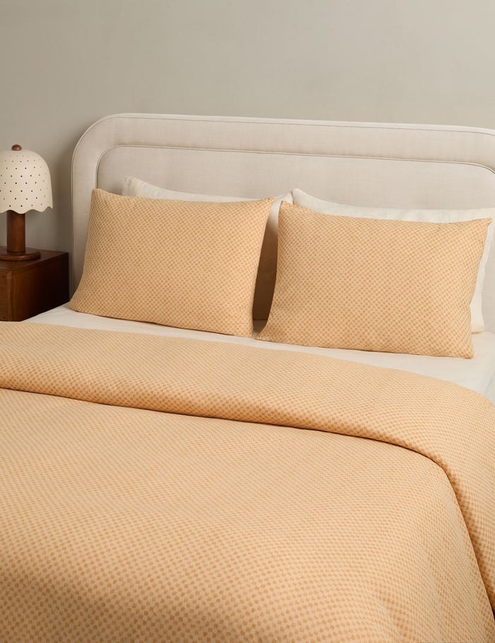 #color::peach #size::standard #size::king