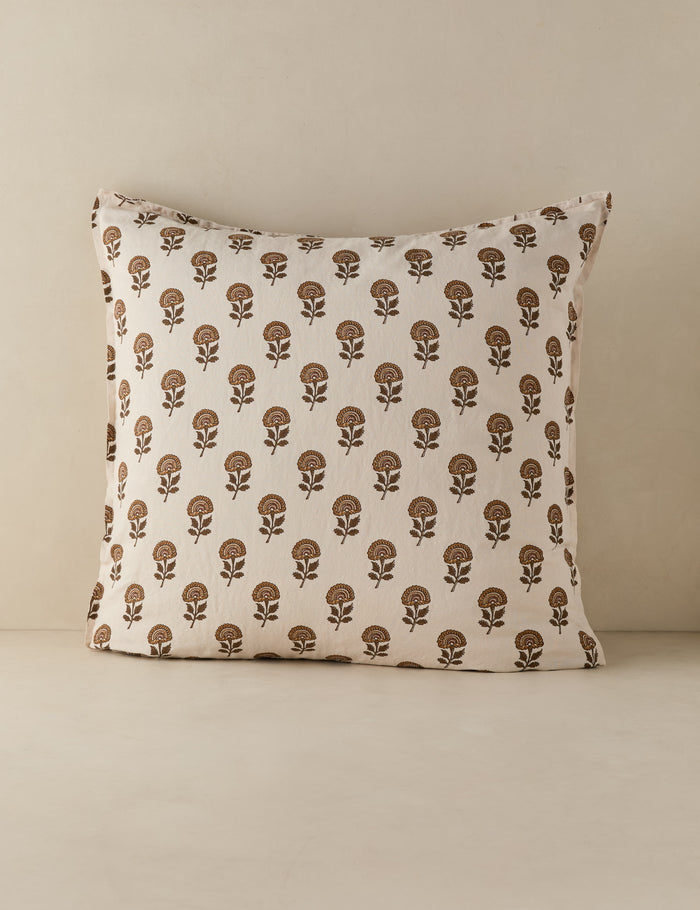 #color::marigold #size::euro