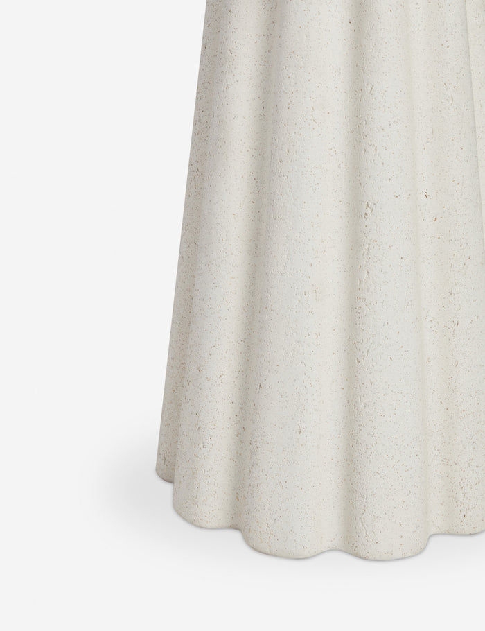 #color::white #size::13.8-W