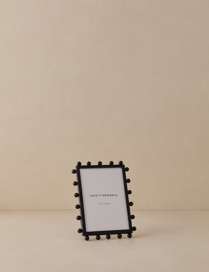 #color::black #size::5--x-7-