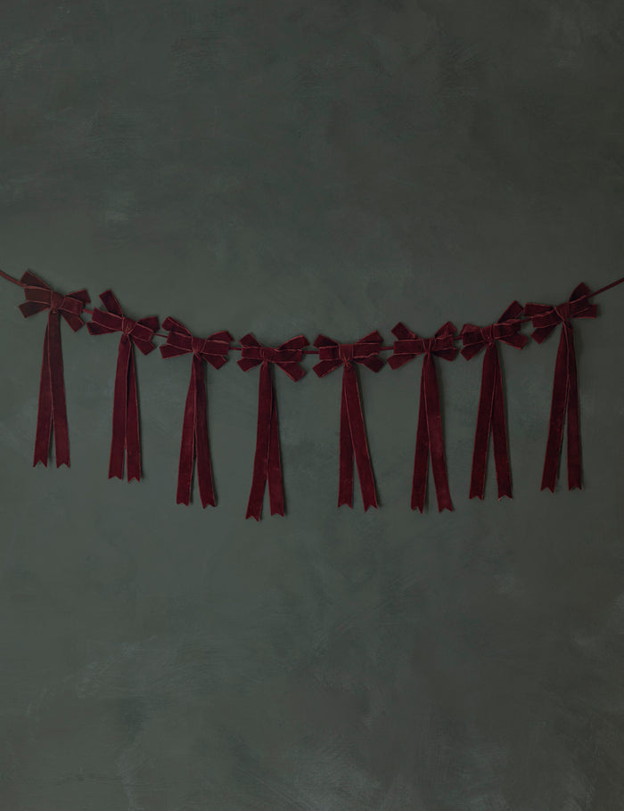 #color::sangria | Mauree velvet bow garland