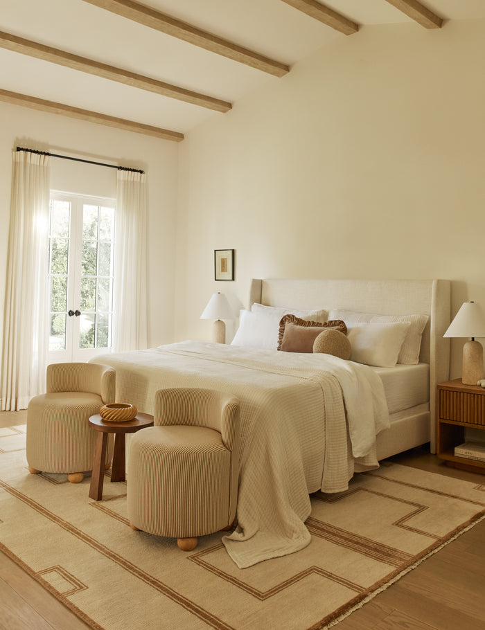 #color::dusty-pink #style::lumbar #fill type::with-feather-down-insert #fill type::pillow-cover-only