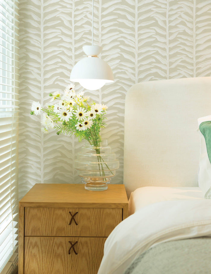 #color::ivory