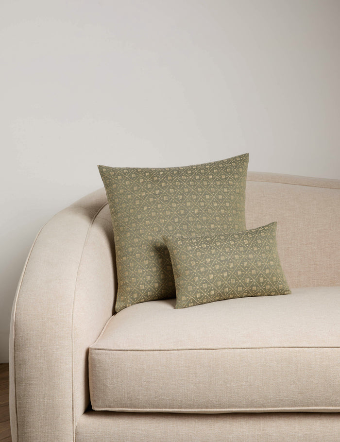 #color::sage-and-ivory #style::square #style::lumbar #fill type::with-feather-down-insert #fill type::pillow-cover-only