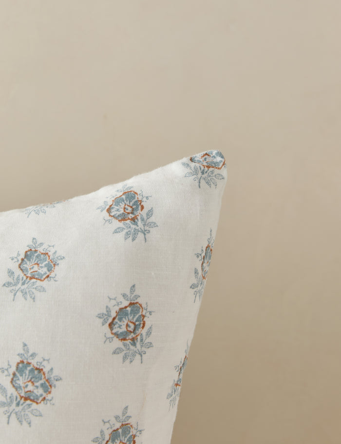 #color::ivory-and-denim #size::standard #size::king  #size::euro