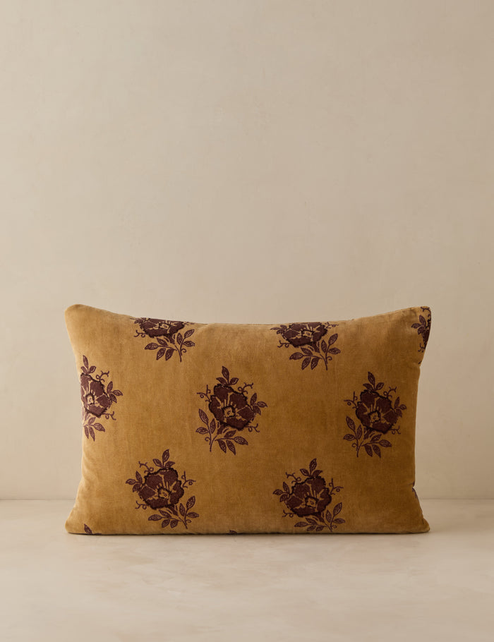 #color::sand #style::lumbar #fill type::with-insert