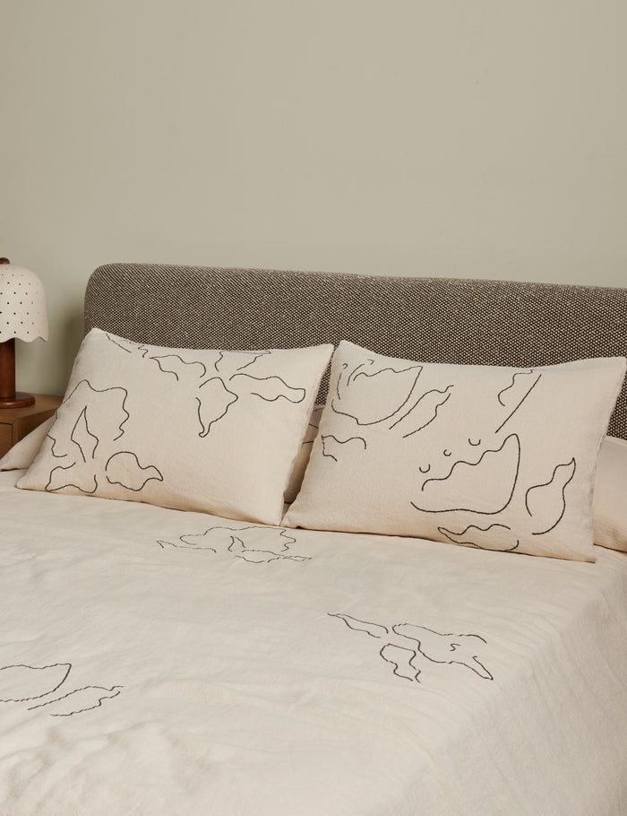 #color::ivory #size::standard #size::king
