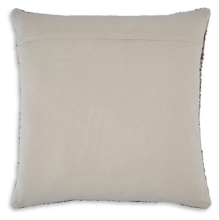 Nealton Pillow