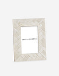 #color::white #size::4--x-6-