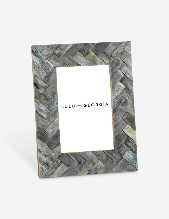 #color::gray #size::4--x-6-