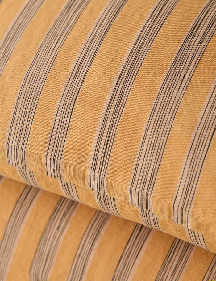 #color::peach #size:standard #size::king