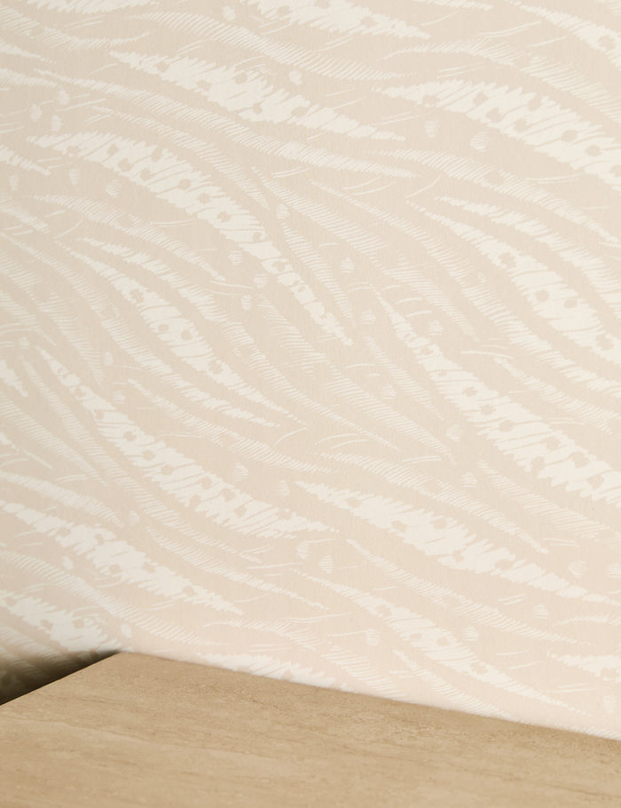 #color::ivory